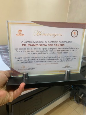 PLACA DE HOMENAGEM EM VIDRO Vidro e madeira 15x21cm   Manual 